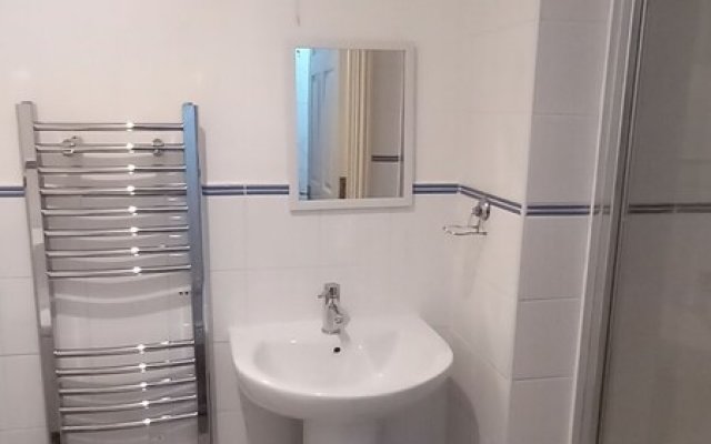 2 Bedrooms & 2 Bathrooms Apartment With an Ensuite