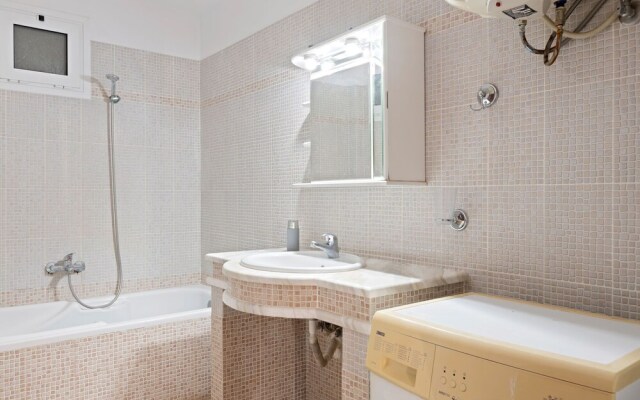 Decent Holiday Home in Chalcis With Garden