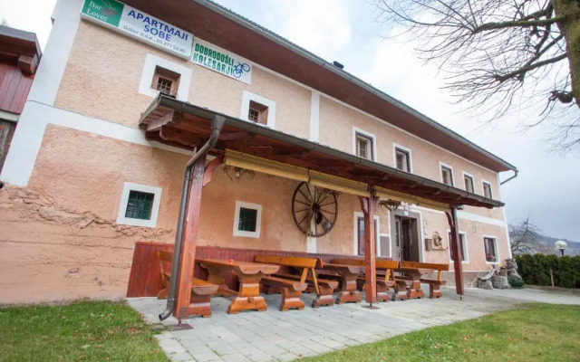 Apartments Bar Lovec