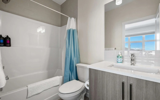 The Belmont Luxury NEW Home Free Indoorparking