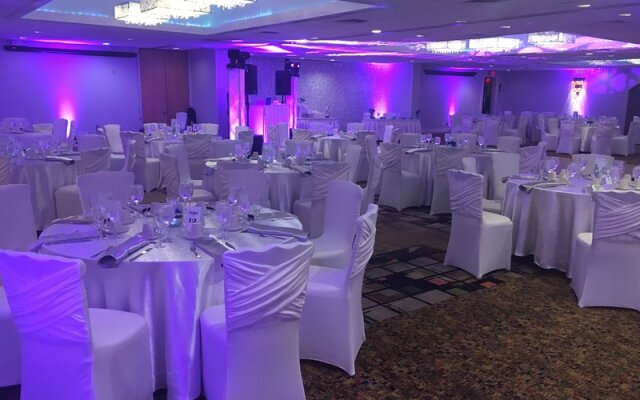 Holiday Inn Select Clinton