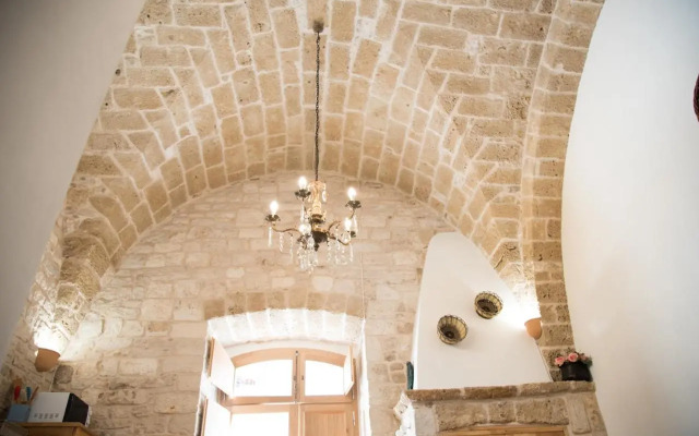 Piazza Duomo - Medieval Puglia's House