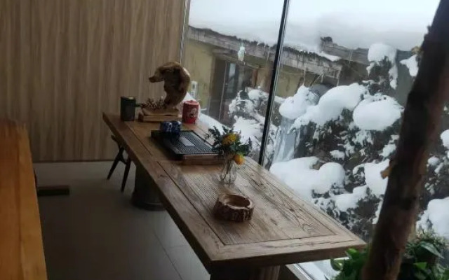 Xuexiang Lanxinmeng Movie Theme Hotel (Xueyun Street)