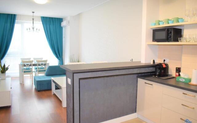Onix Blue Mamaia Apartment 6