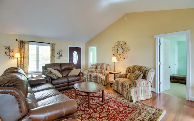 Smith Mountain Lake Getaway w/ Private Dock!