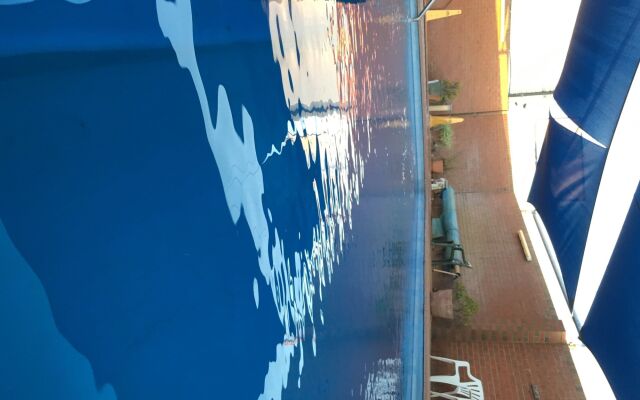 The Phoenix Artesian Spa Resort and Accommodation