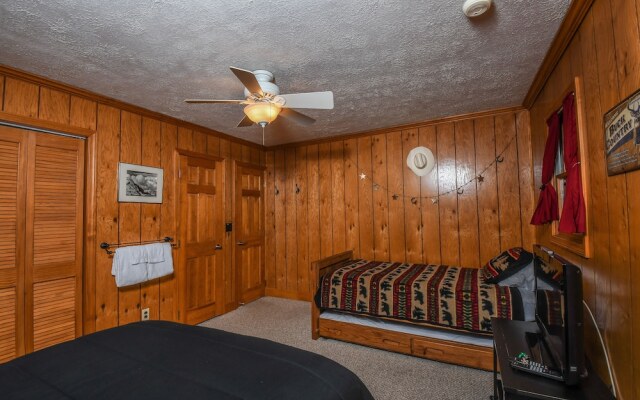 Oakleaf Lodge Holiday Home