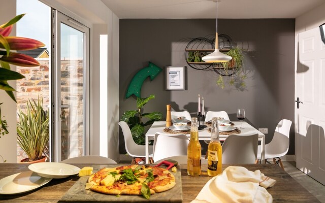 Habita Property 3 Bedroom House Parking