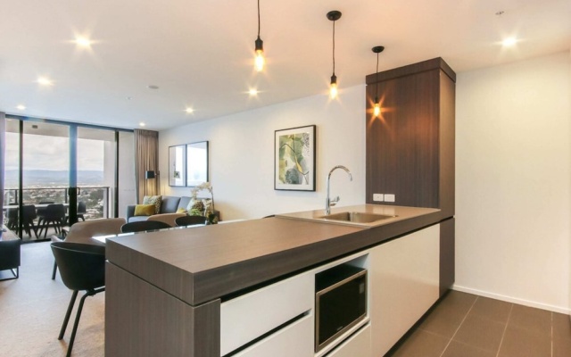 Luxurious 2 Bedroom Brand New Apartment With Amazing Hinterland Views – Guest Rooms – Gold Coast