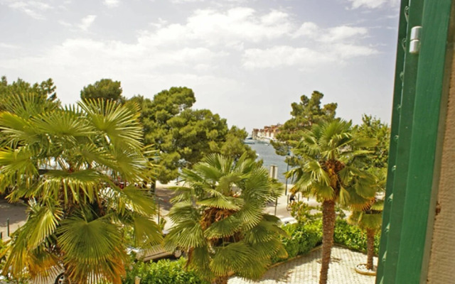 Apartments and Rooms Villa Rossella 2