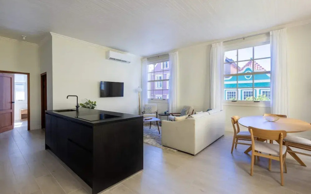 Chic Broadway Apartment in Central Willemstad