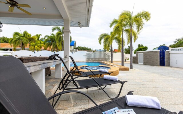 Private 3 Bedroom Pool Villa PP10