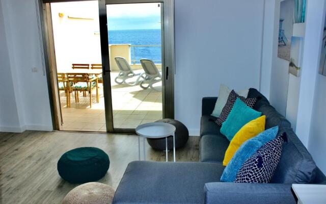 3Bdr + 2Bath Ocean View Apartment