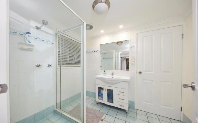 Straddie House
