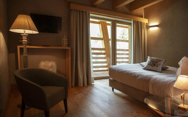 Charmant Petit Hotel