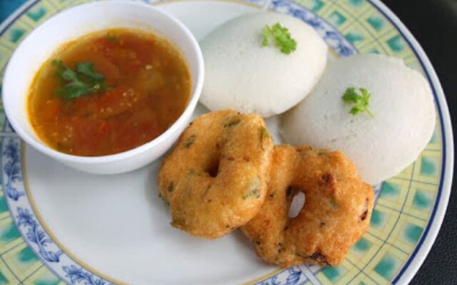 Parisha Residency - Temple Side Hotel