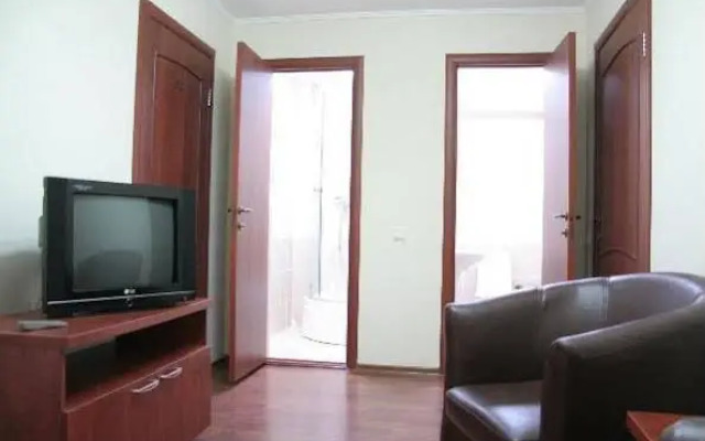 Tan-Sholpan Hotel