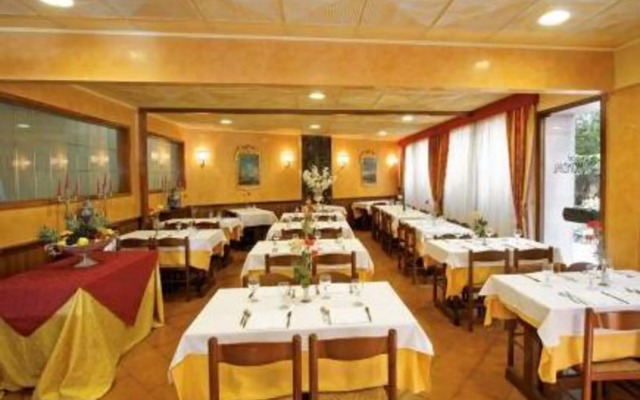 Hotel Mondial