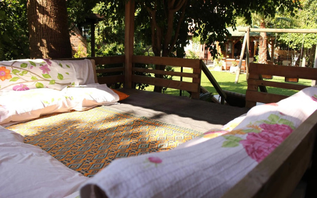 Nirvana Apart Hotel