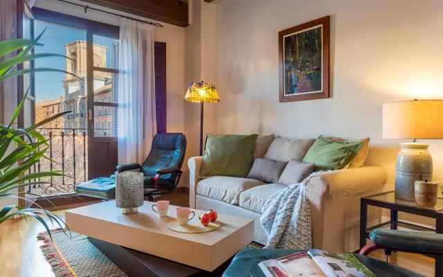 Stylish 2bds Apartment Amazingly Located. Bib Rambla