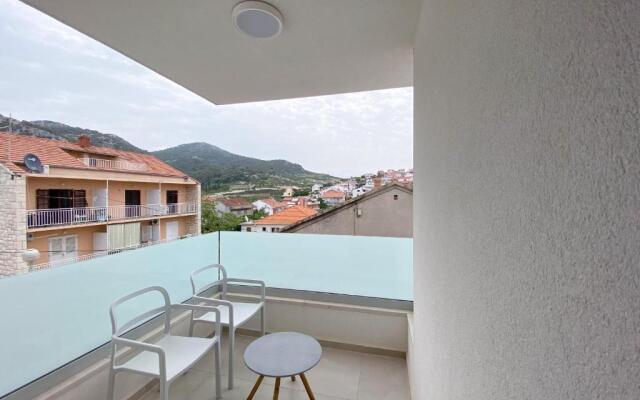 Marisa Apartments Hvar II
