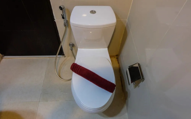 Best Price Studio Apartment at Atria Residence near Mall