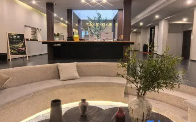 Langji Mizang Hotel
