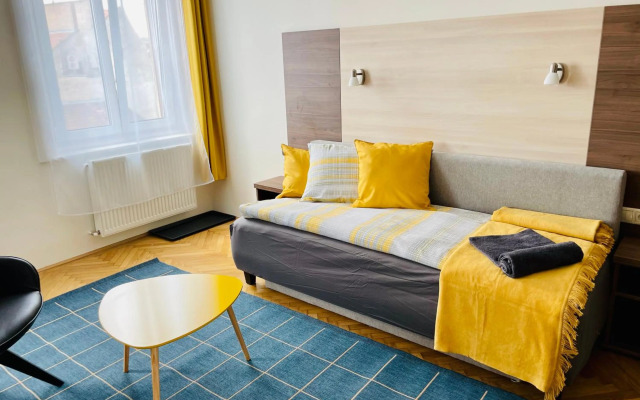 Frank & Fang Apartments MK1