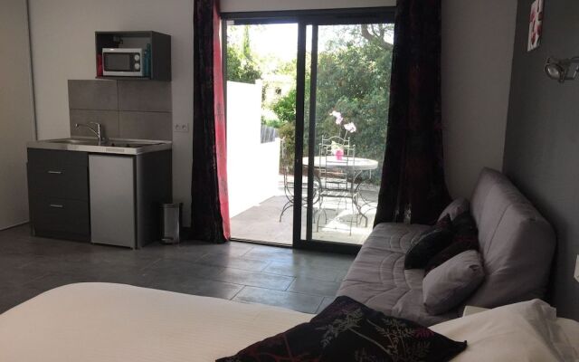 Le Mas Du Bijou Bleu