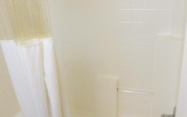 Travelodge Grand Rapids