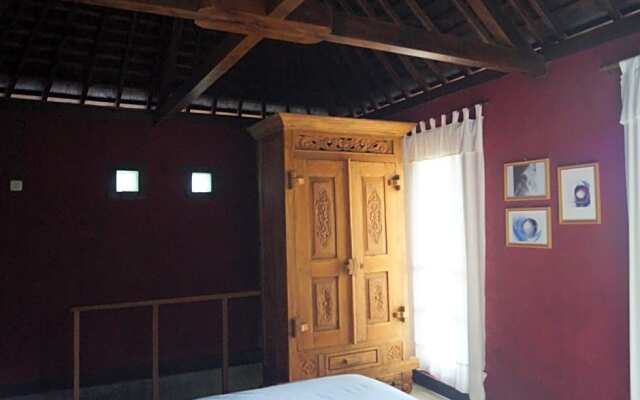 Sasak Lebung Home