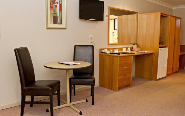 Hilltops Retreat Motor Inn