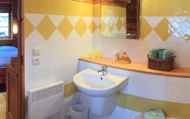 Quaint Holiday Home in Valfrejus with Garden