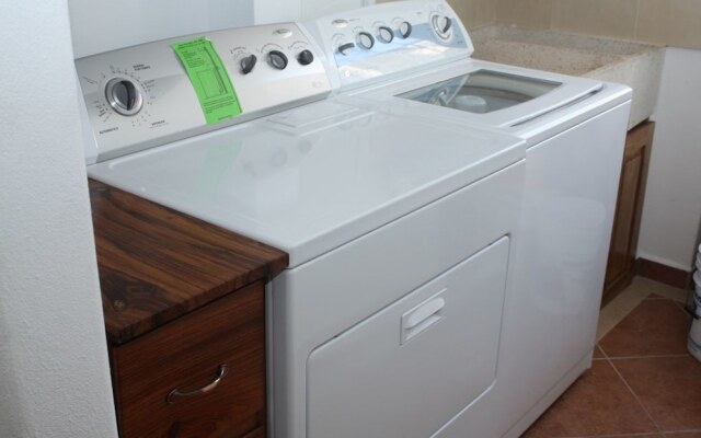 Casa Karina - Emiliano Zapata by MDR