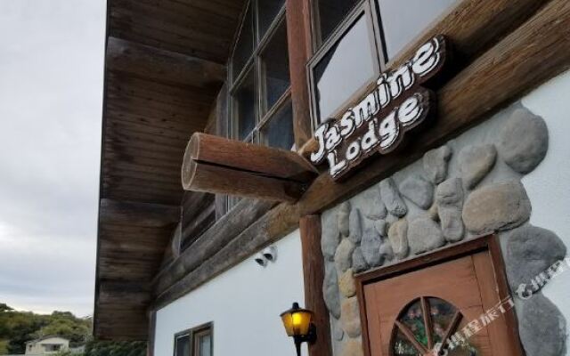 Jasmine Lodge