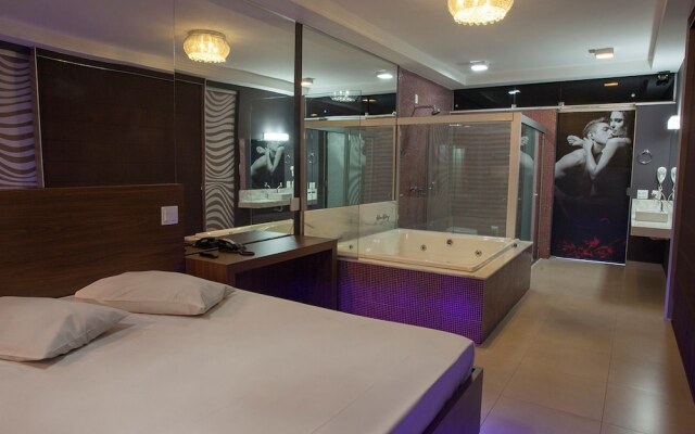 A Praia Motel - Adults Only