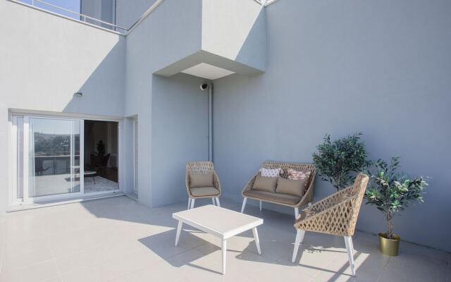 Liiiving -Luxury River View Apartment XI