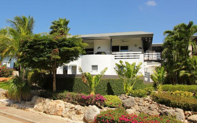 Luxurious Villa in Willemstad with Private Pool