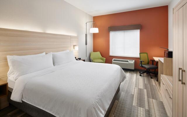 Holiday Inn Express & Suites Salem by IHG