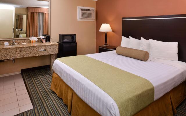 Best Western Courtesy Inn Hotel - Anaheim Resort at the Park