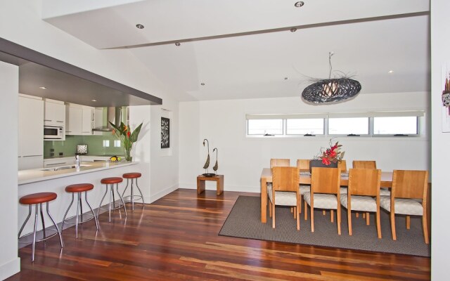 Penthouse On Pearl