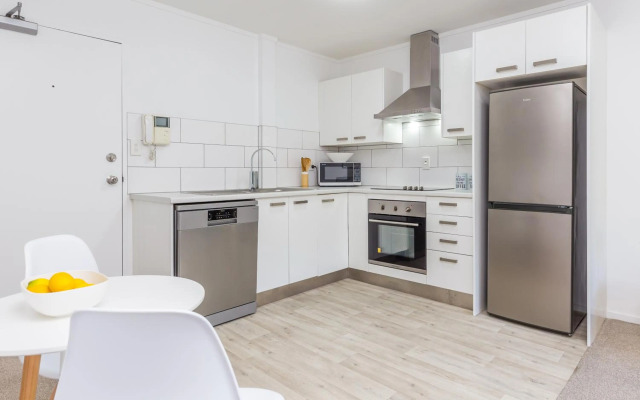 Peaceful apartment at Victoria Park