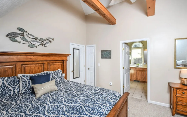 Wispering Waters 5 Bedroom House