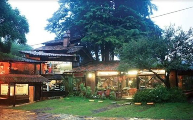 Hotel Cabaña Los Ruiseñores