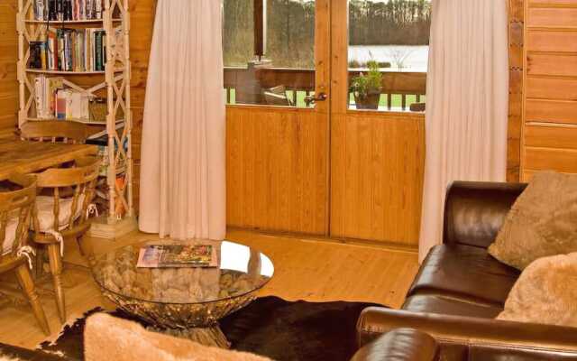 Cleveley Mere Luxury Waterside Lodges