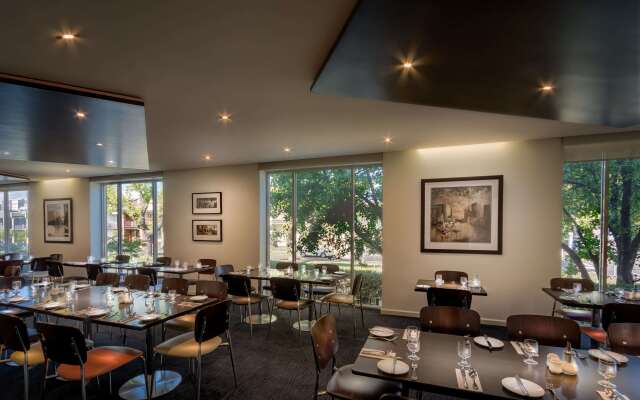 Best Western Plus Travel Inn Hotel