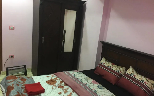 The Pyramids Inn Cheops