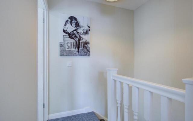 Windsor Burnham Ascot Haven Sleeps 4