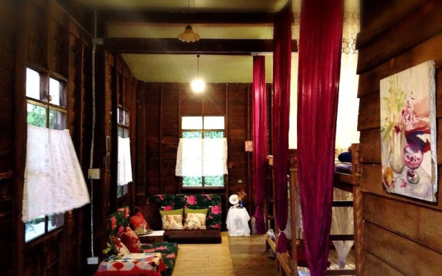 Baan Somlim Homestay - Hostel