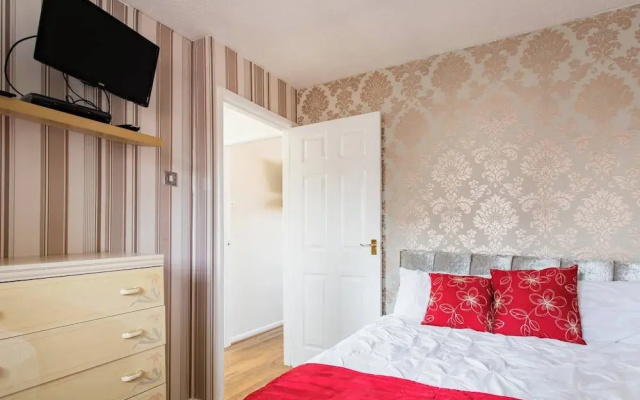 2 Bedroom Holiday Home Eith 3 Beds & Sofa Bed Near Manchester City Stadium